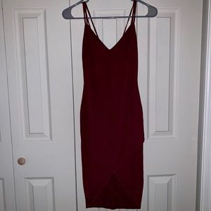 Windsor Strappy Tulip Velvet Midi-Dress Wine